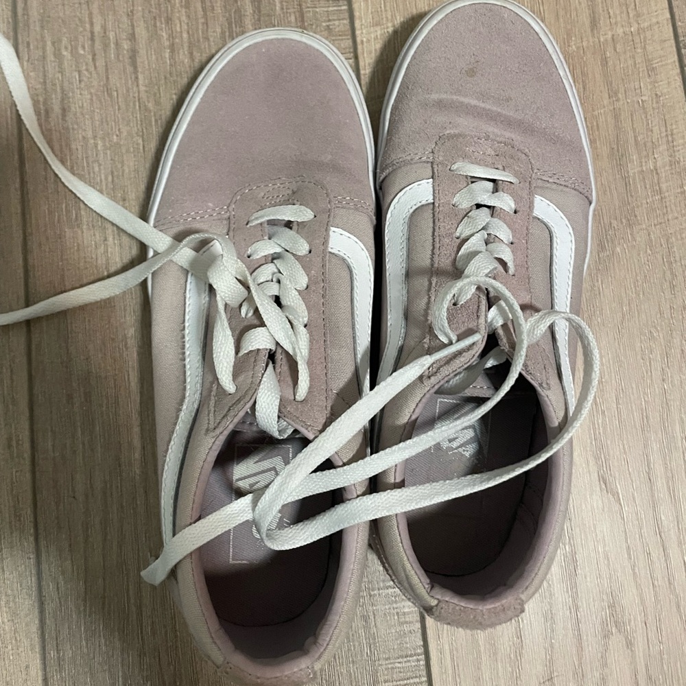 Van’s women size 8